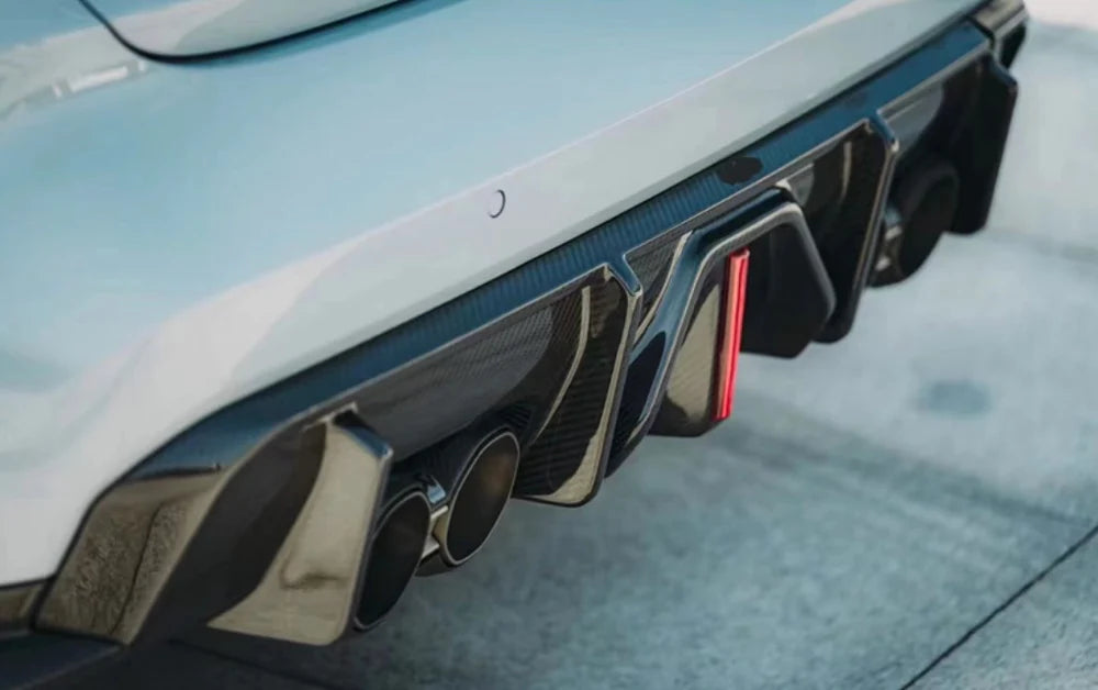 G8X M3/M4 DRY CARBON FIBER LED REAR DIFFUSER