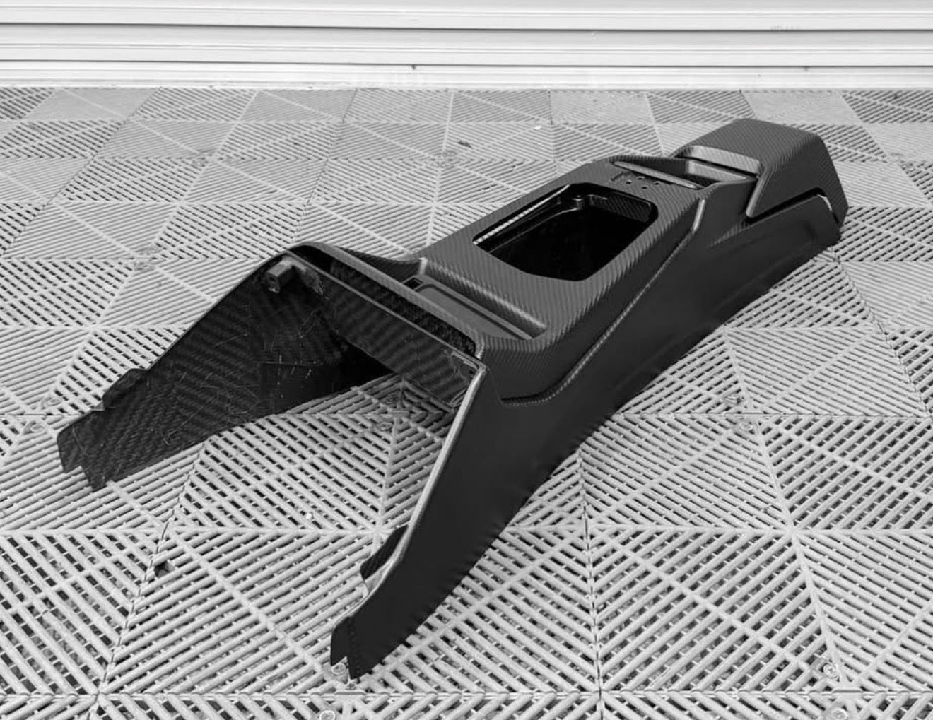 BMW G80/G81/G82/G87 Carbon Fiber Center Console — CSL / CS Style