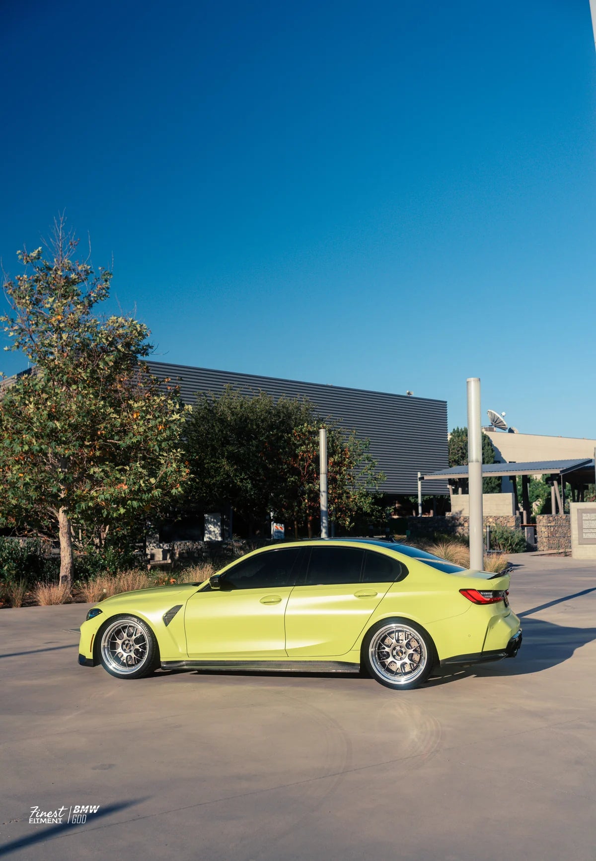 G8X M3/M4 - CARBON FIBER OEM STYLE CARBON FIBER SIDE SKIRT REPLACEMENT